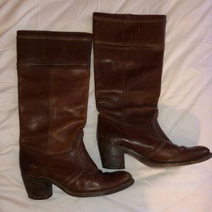 Size 8 brown leather Frye boots